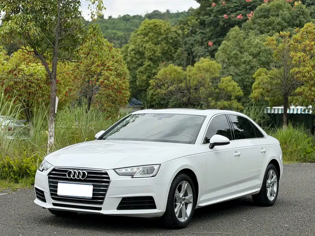 Audi A4L 2017