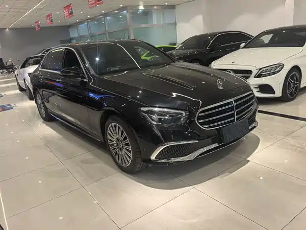 Mercedes-Benz E-Class 2022