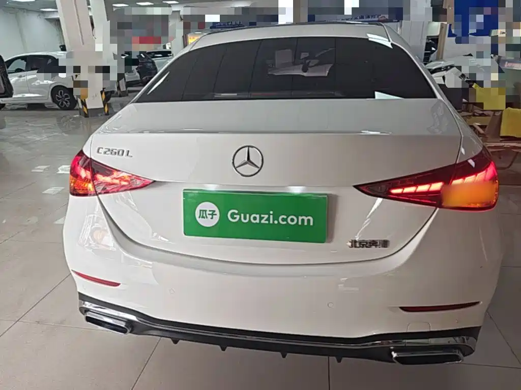 Mercedes-Benz C-Class 2024