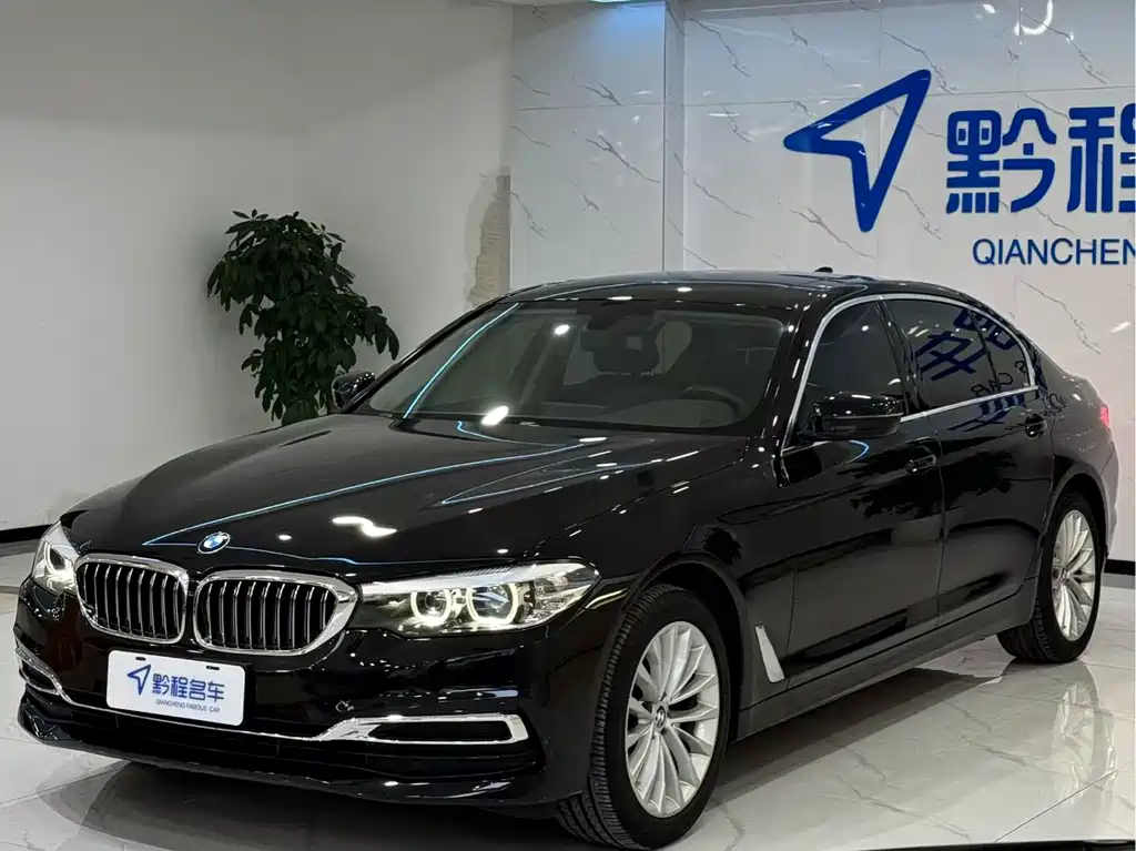 BMW 5 Series 2020 — фото 1