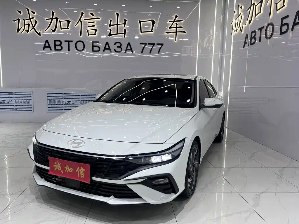 Hyundai Elantra 2023