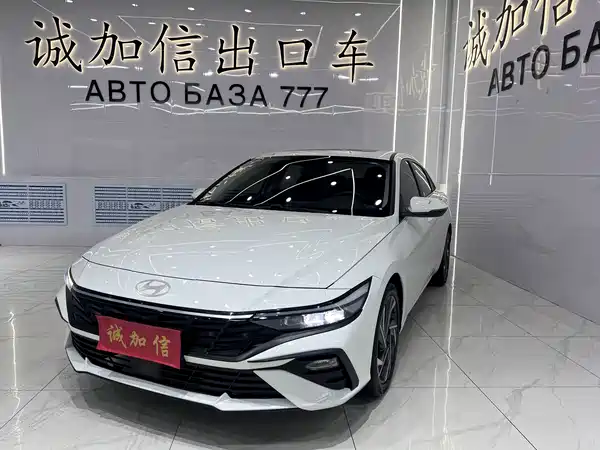 Hyundai Elantra 2023