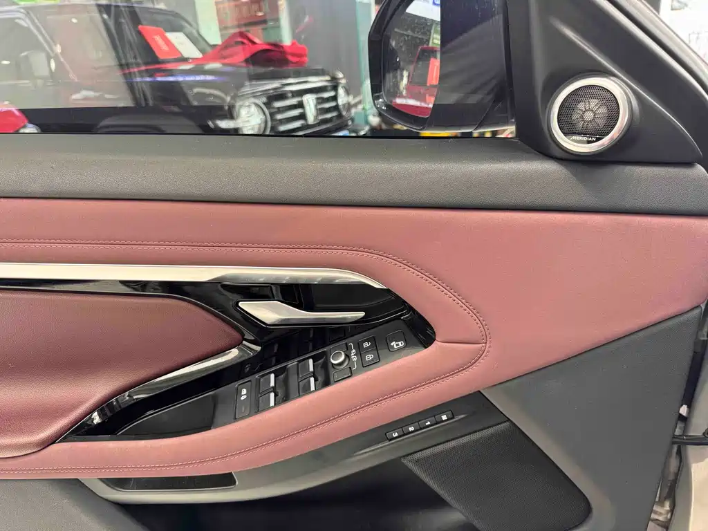 Land Rover Evoque 2022 — фото 24
