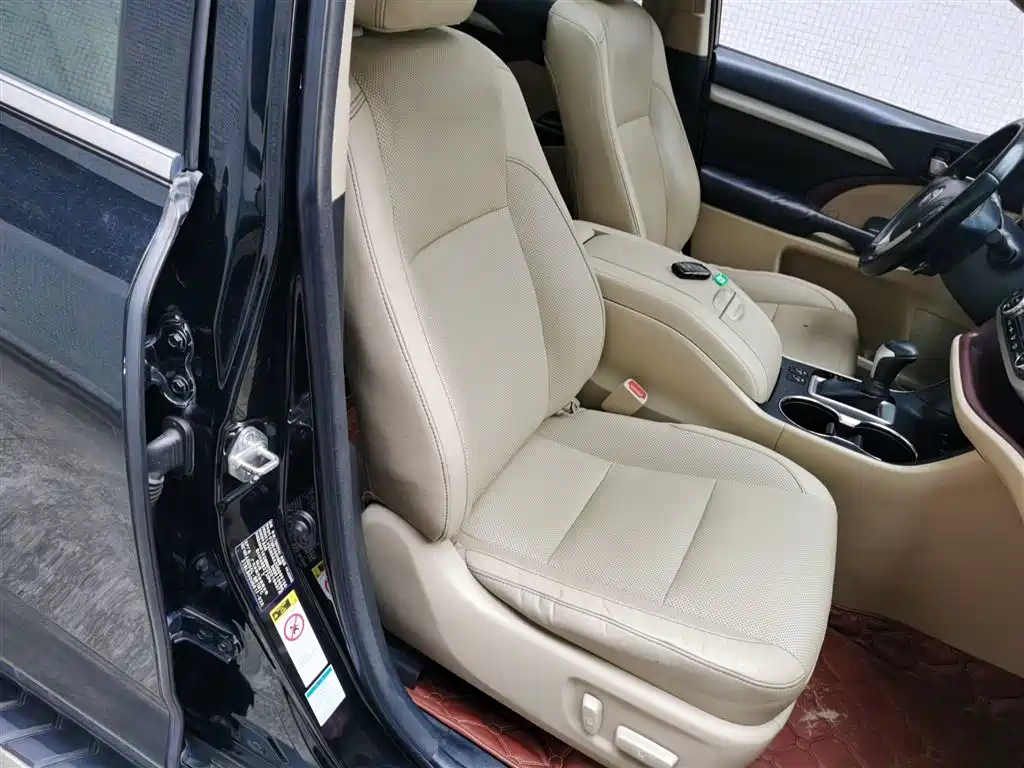 Toyota Highlander 2016 — фото 21