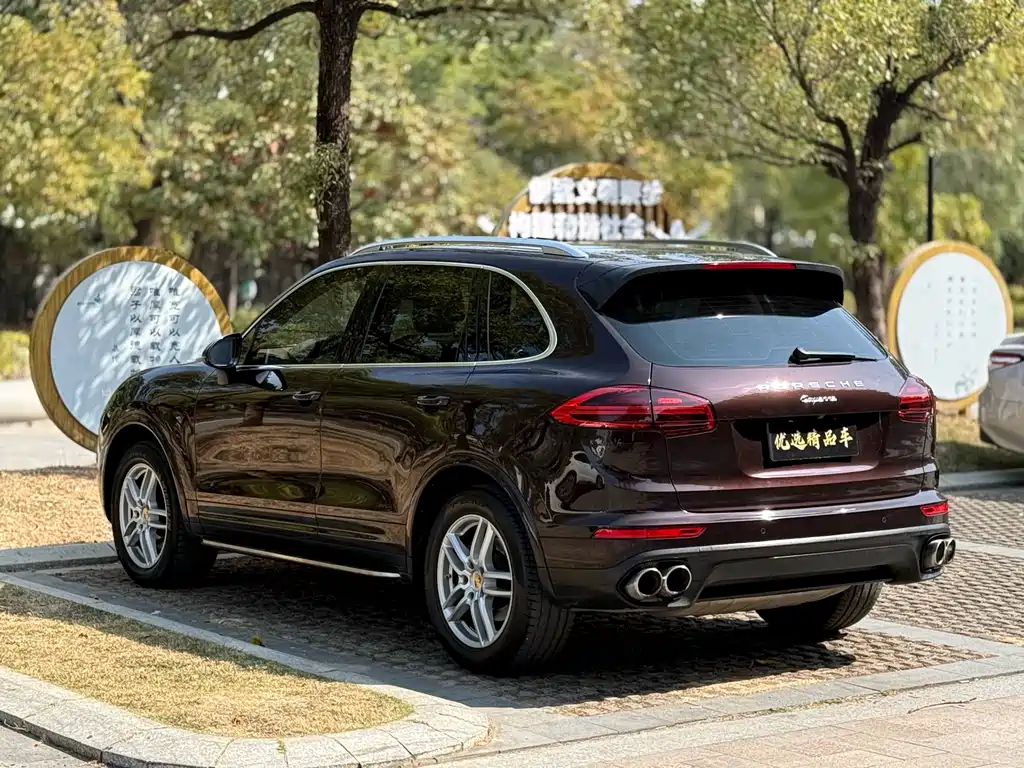 Porsche Cayenne 2016 — фото 22