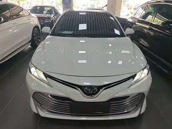Toyota Camry 2019