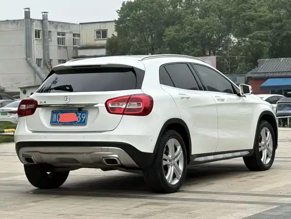 Mercedes-Benz GLA 2016