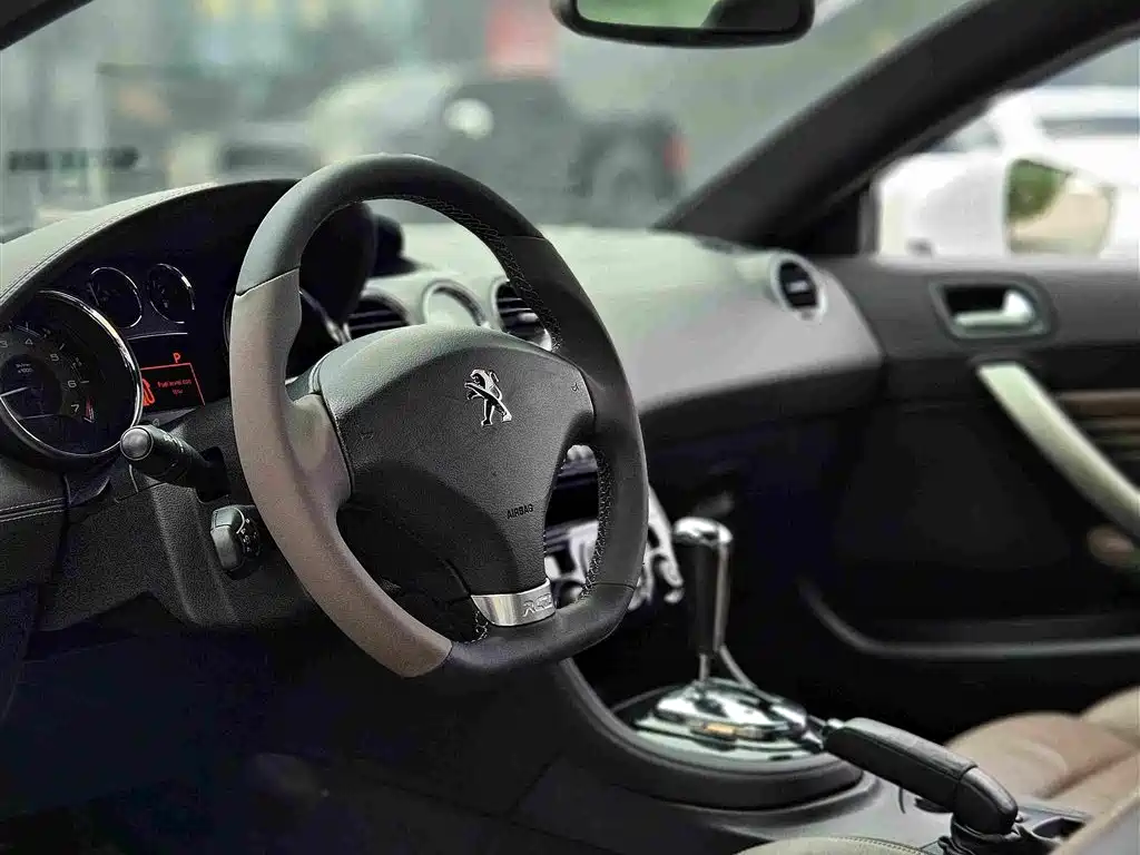 Peugeot RCZ 2018 — фото 12