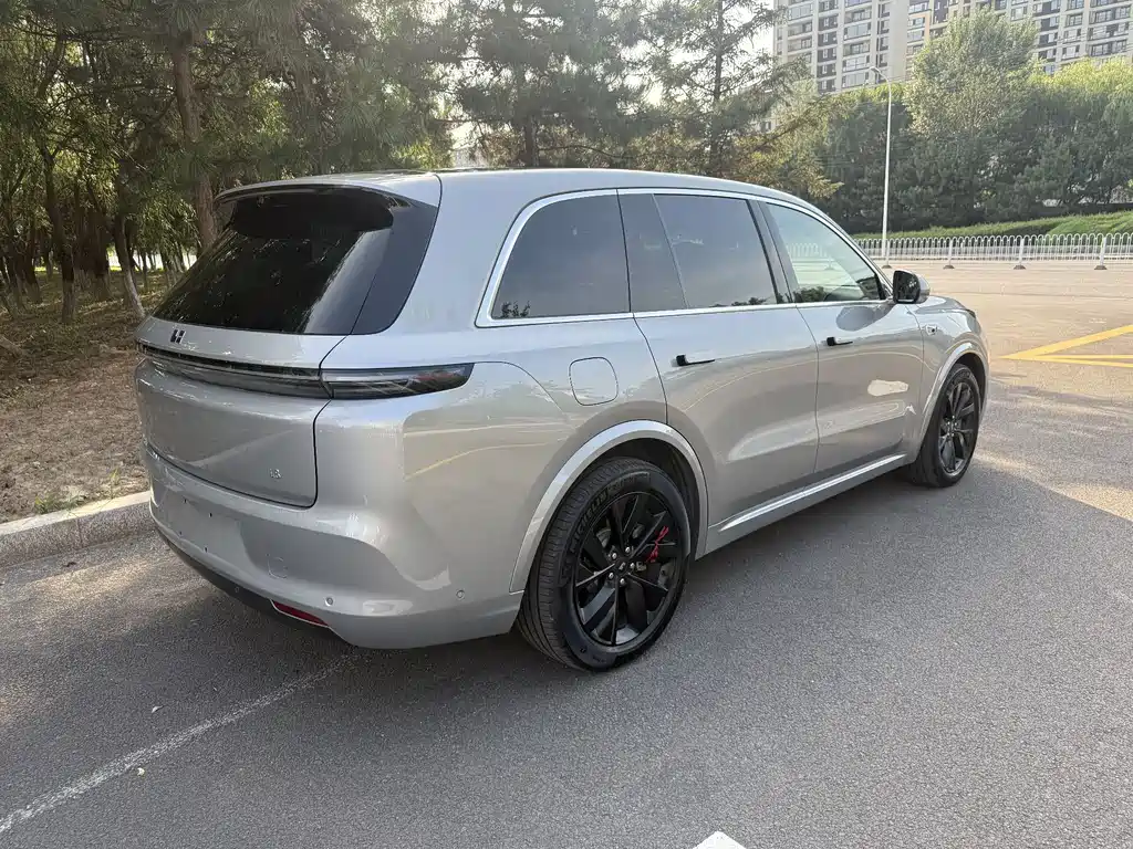 Li Auto Li L8 2023