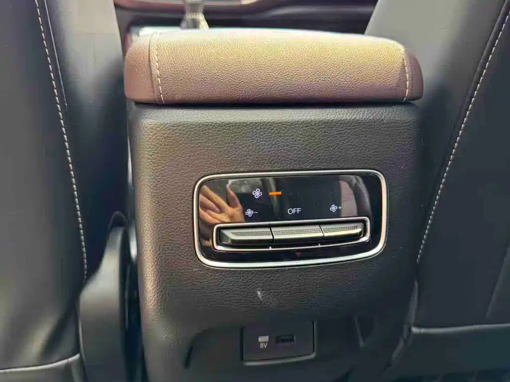 GAC Motor Trumpchi M6 2022 — фото 19