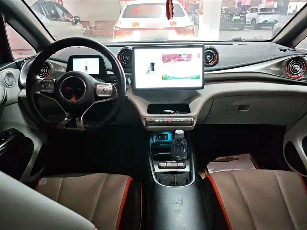 BYD Dolphin 2022 — фото 10