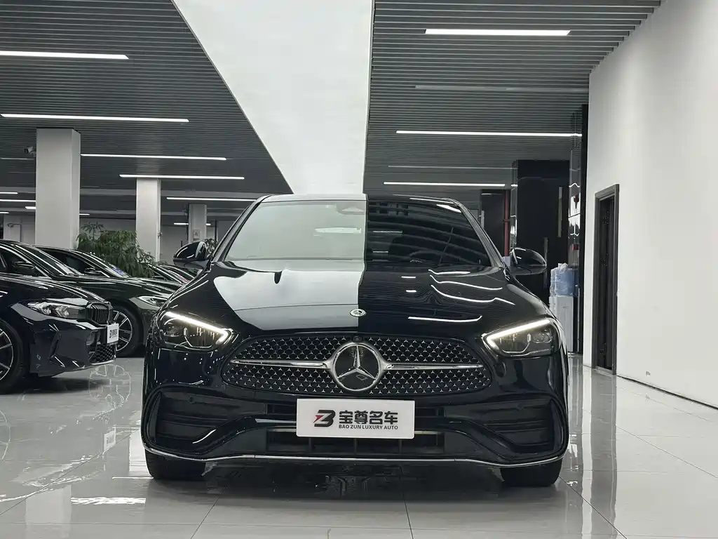 Mercedes-Benz C-Class 2025