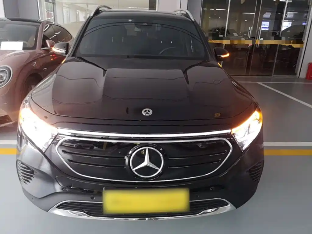 Mercedes-Benz EQB 2023