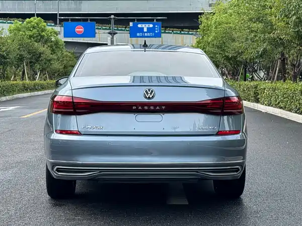 Volkswagen Passat 2022