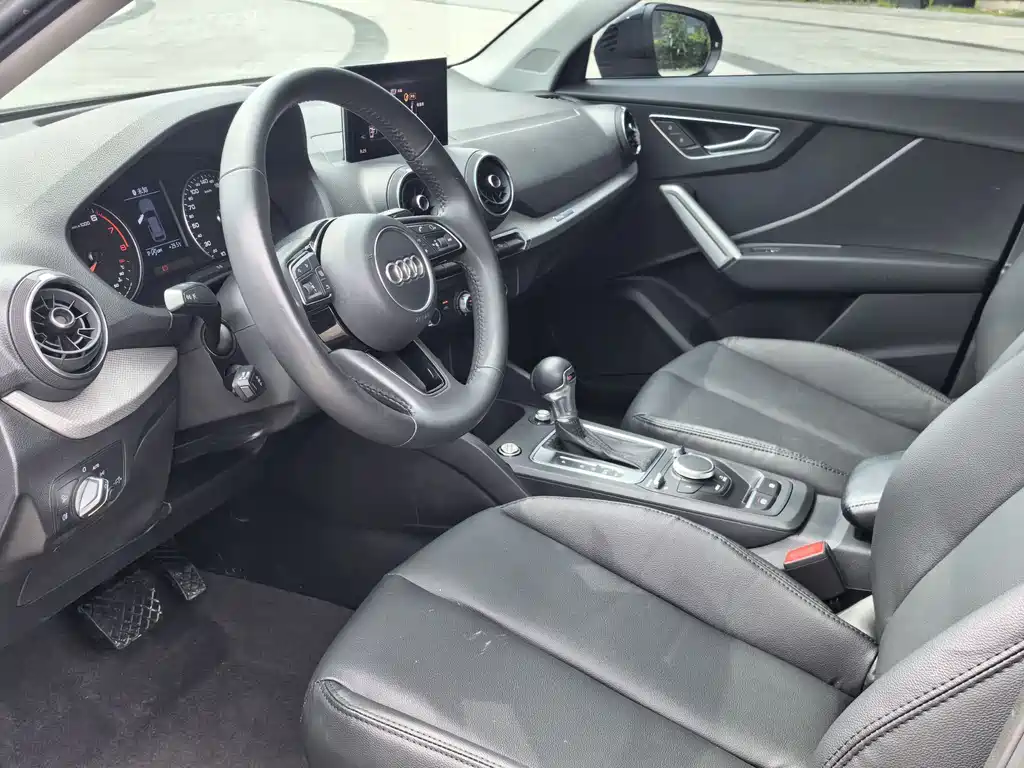 Audi Q2L 2021