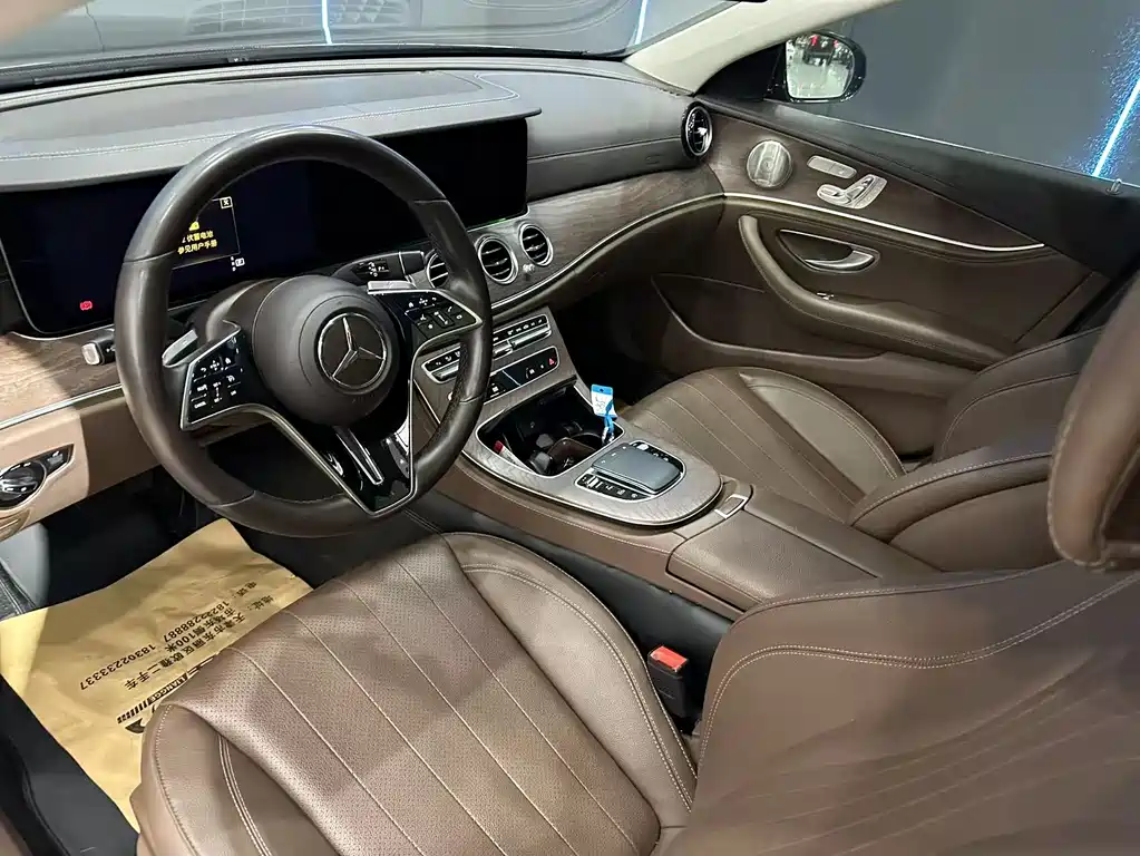 Mercedes-Benz E-Class 2023 — фото 11