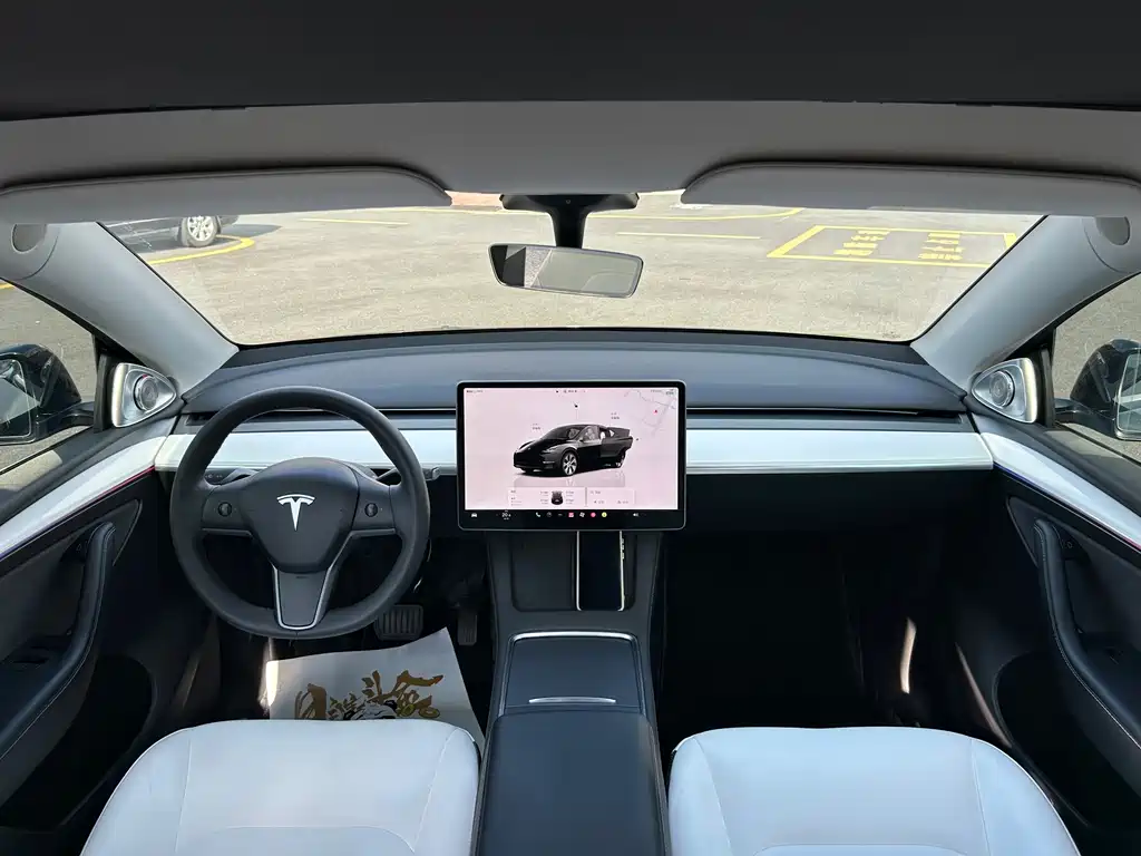 Tesla Model Y 2022 — фото 9