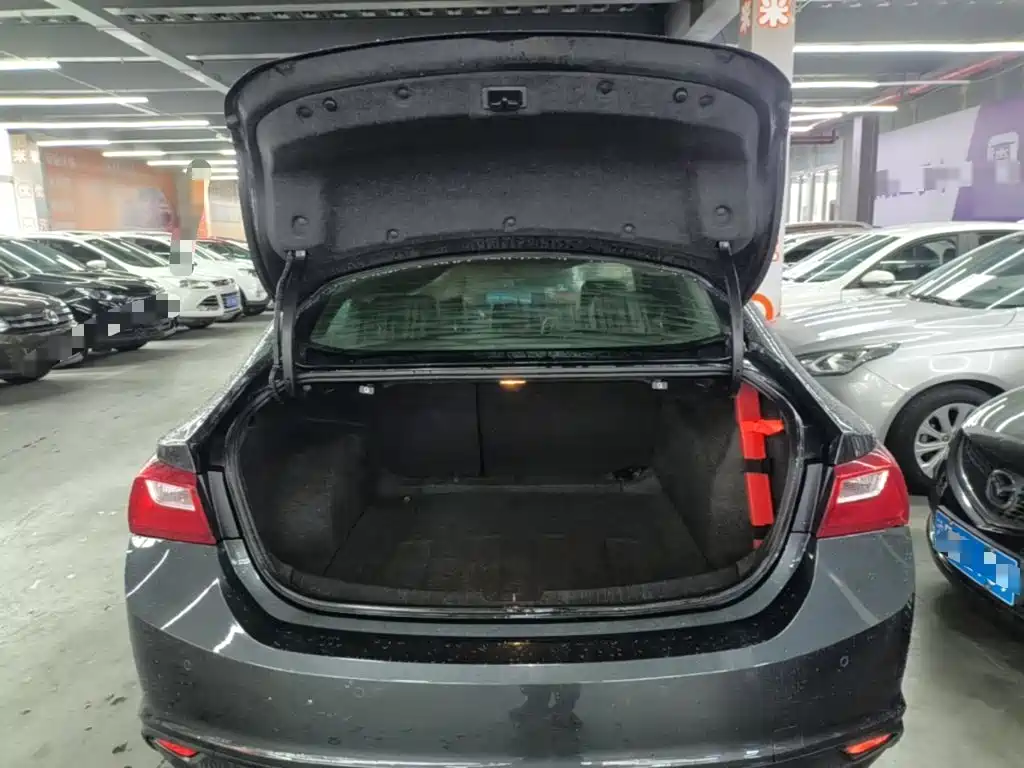 Chevrolet Malibu XL 2017 — фото 19