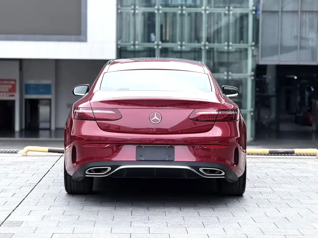 Mercedes-Benz E-Class 2022 — фото 8