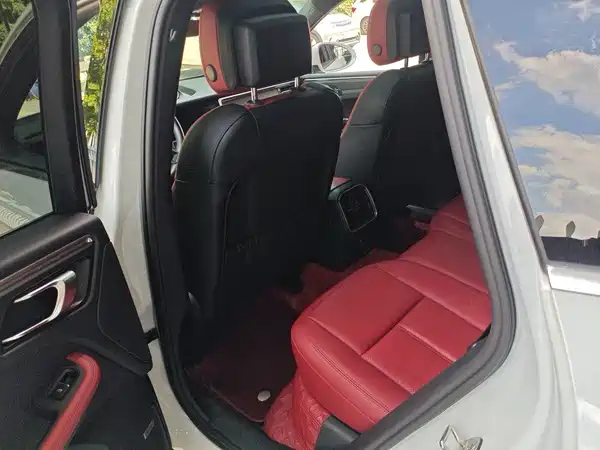 Porsche Macan 2021