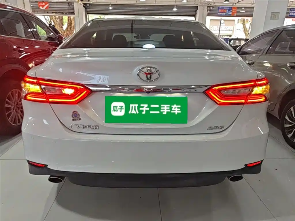 Toyota Camry 2019 — фото 6