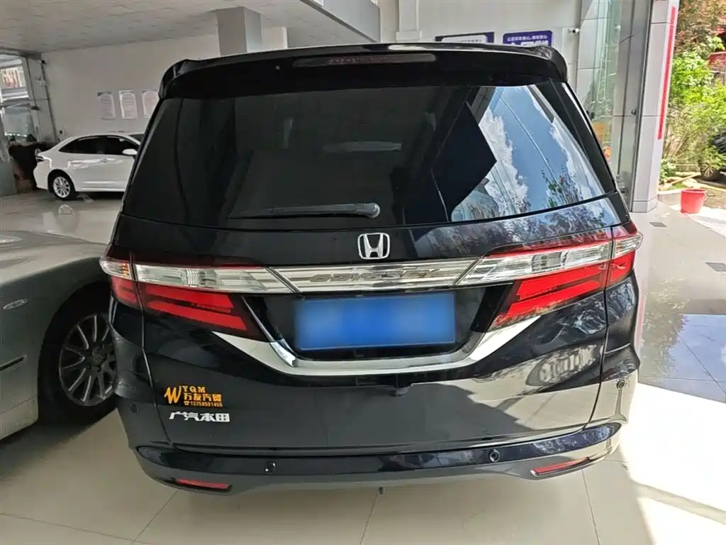 Honda Odyssey 2018 — фото 6