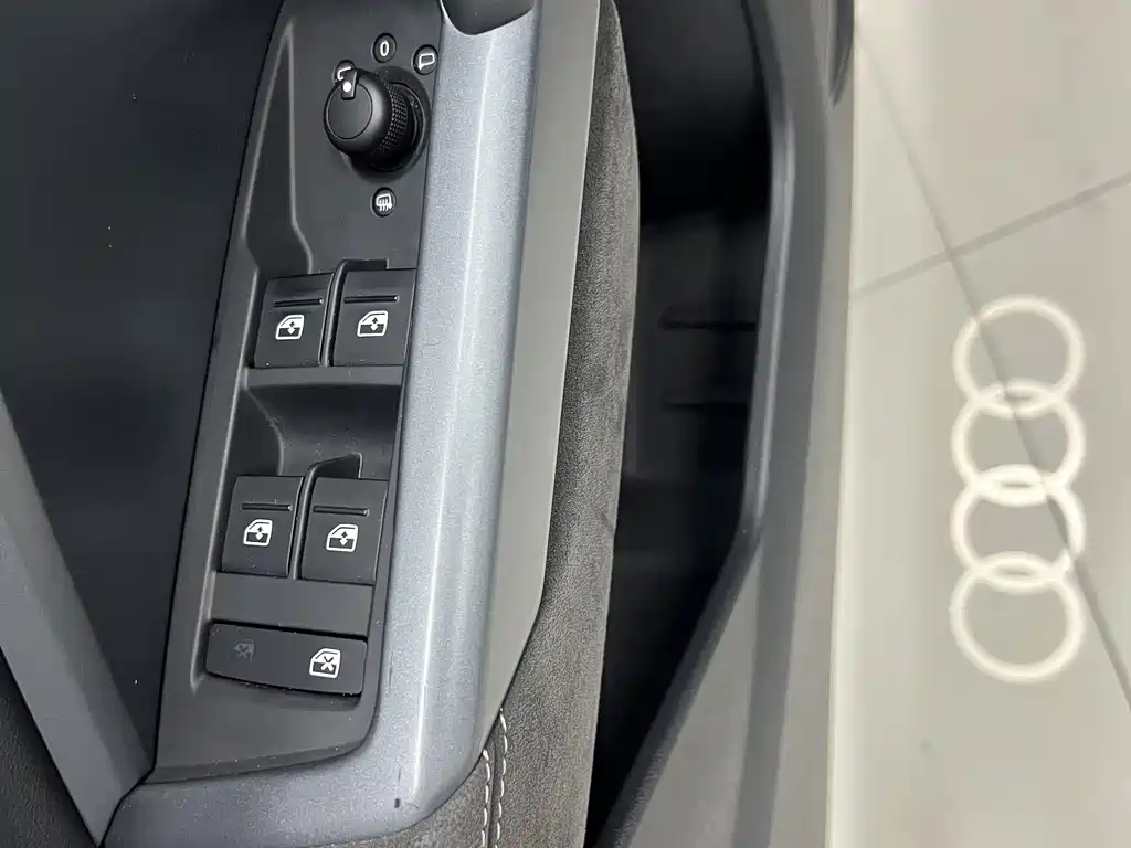 Audi Q3 Sportback 2022 — фото 10