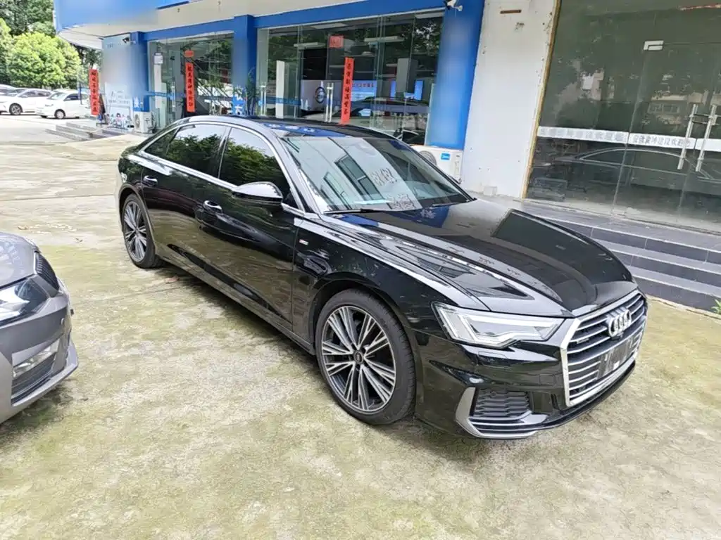 Audi A6L 2022