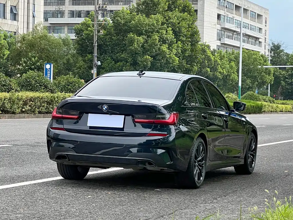 BMW 3 Series 2021