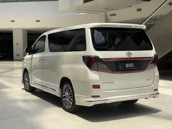 Toyota Alphard 2013