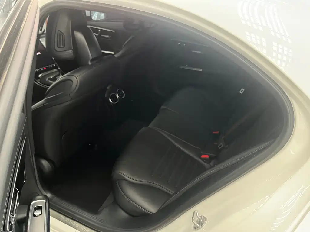 Mercedes-Benz C-Class 2022
