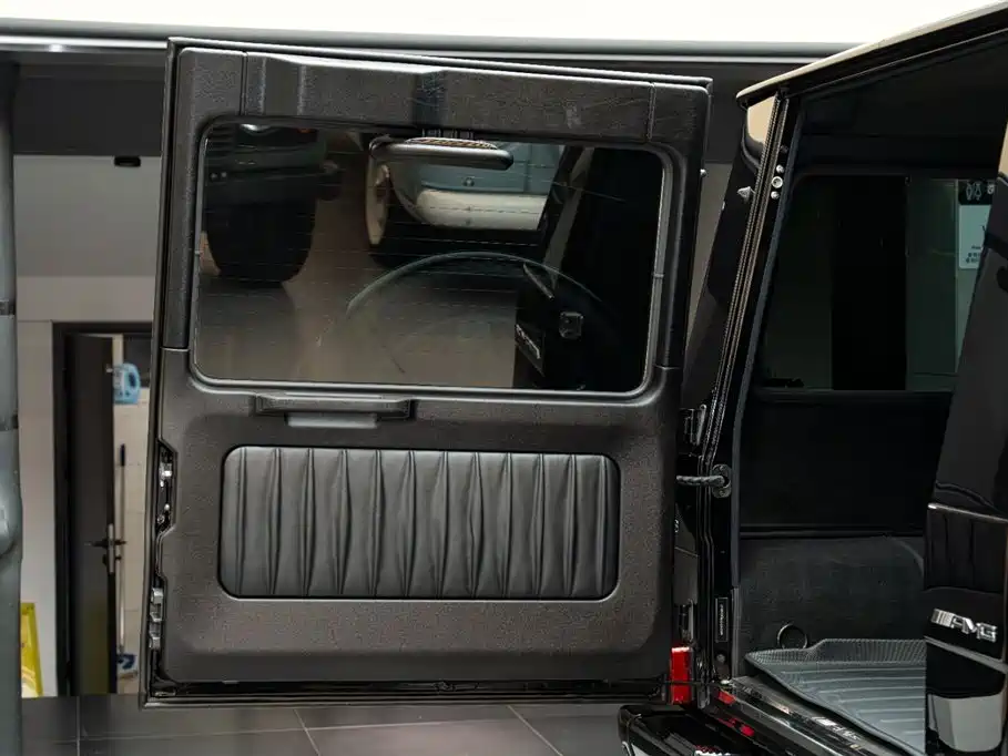 Mercedes-Benz G-Class AMG 2015 — фото 20
