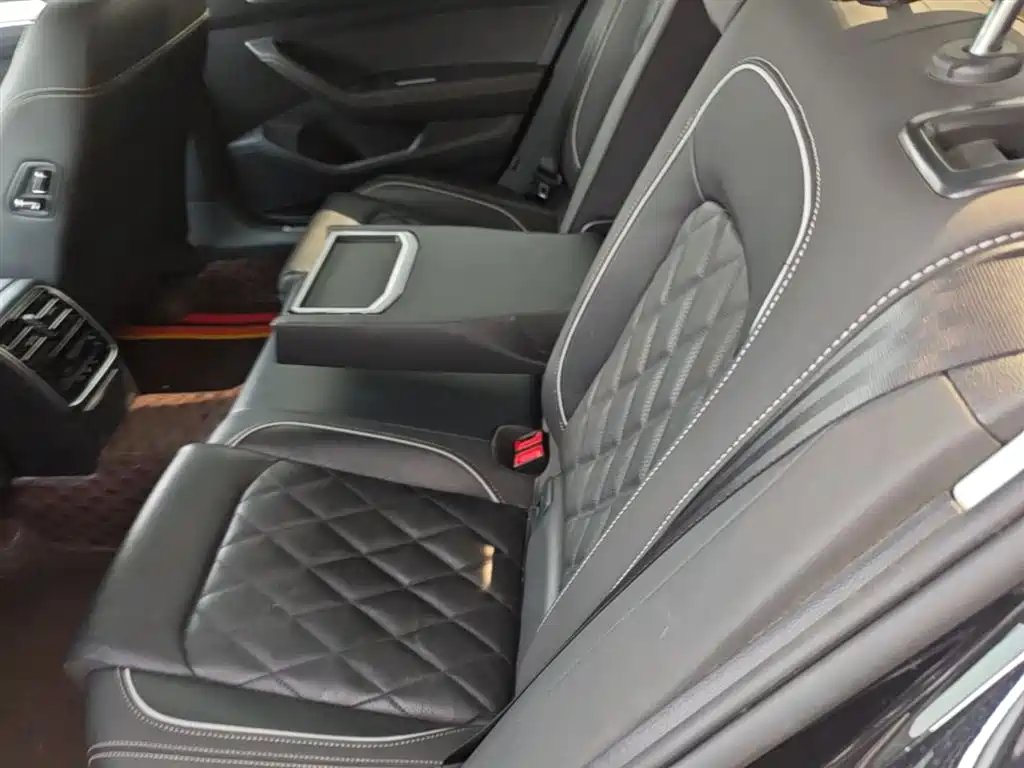 Volkswagen Magotan GTE PHEV 2023 — фото 17