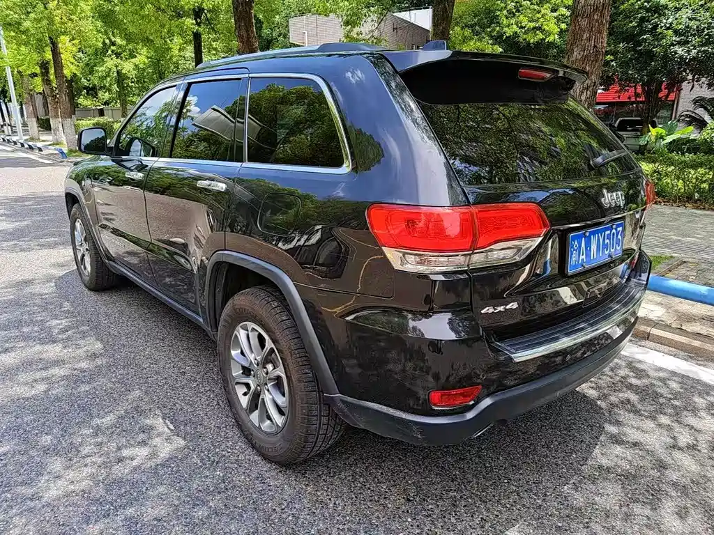 Jeep Grand Cherokee 2016 — фото 7