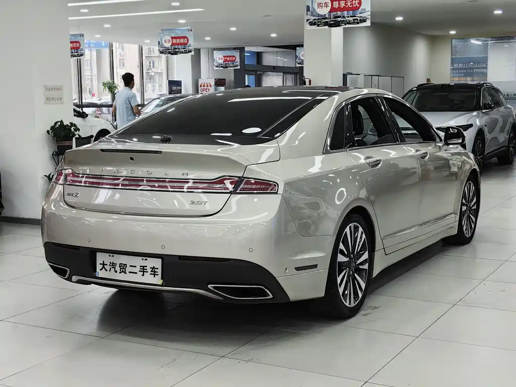 Lincoln MKZ 2016 — фото 3