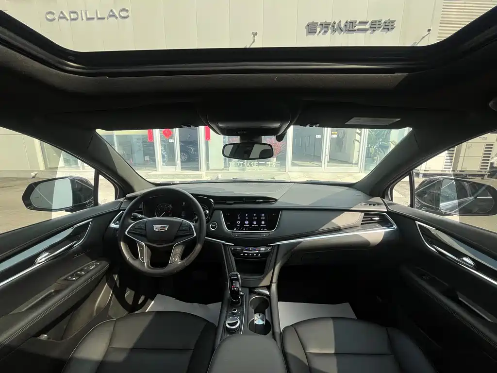Cadillac XT5 2024 — фото 18