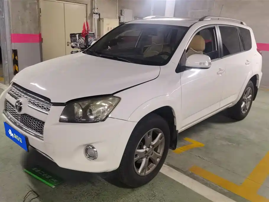 Toyota RAV4 2013