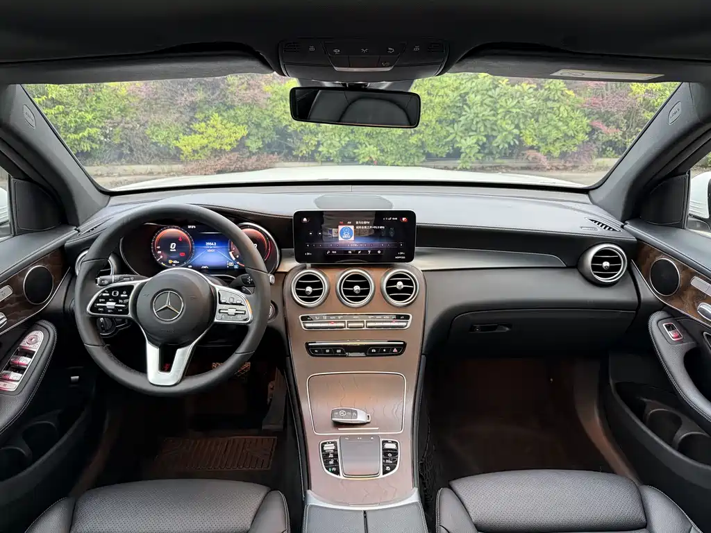 Mercedes-Benz GLC 2020 — фото 17