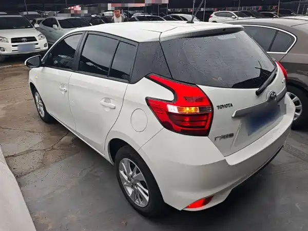 Toyota Yaris L 2016