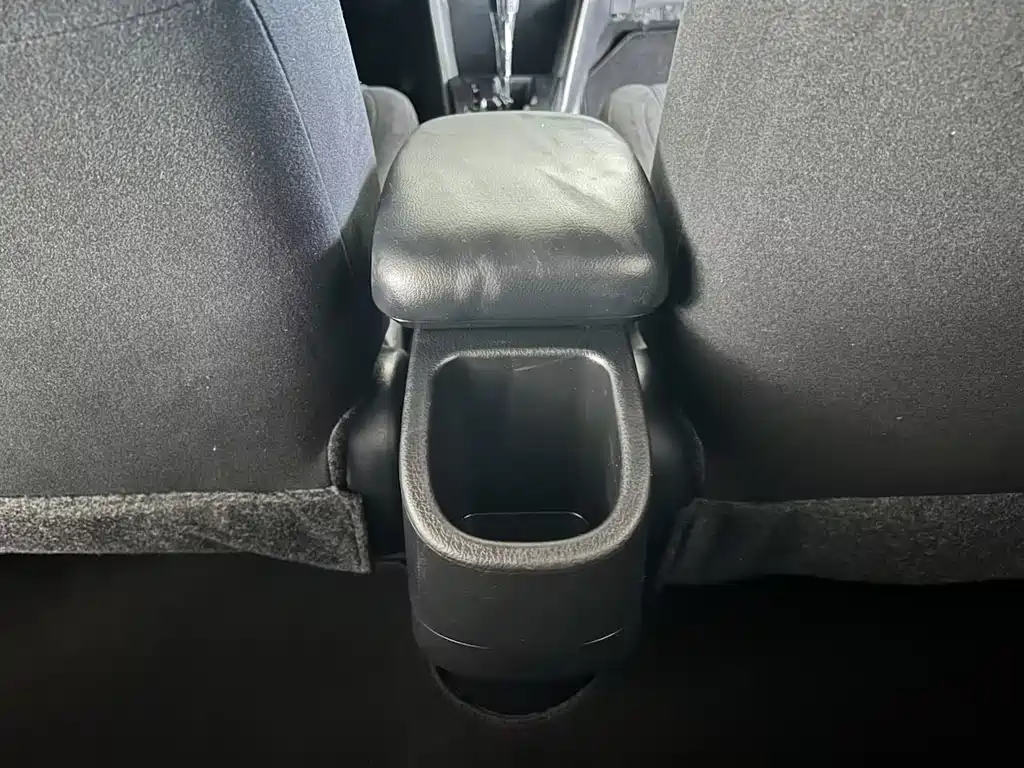 Toyota Yaris L 2019