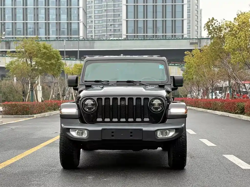 Jeep Wrangler 2019 — фото 2