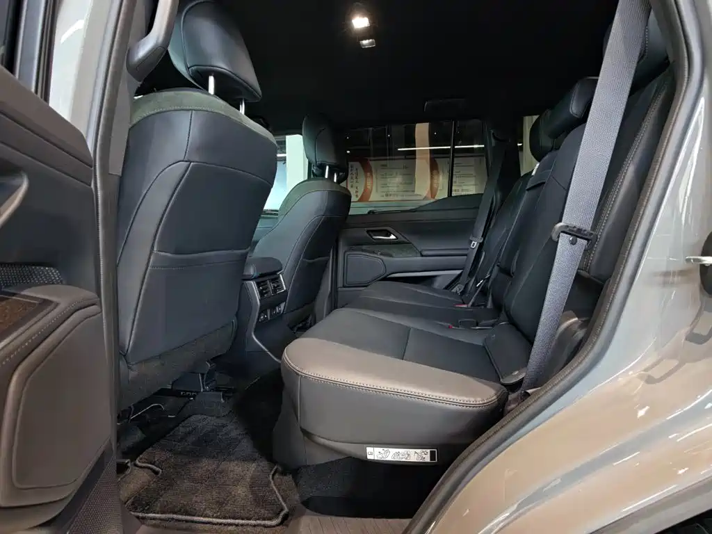 Lexus GX 2025 — фото 17