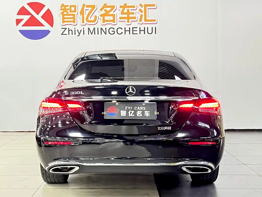 Mercedes-Benz E-Class 2023 — фото 14