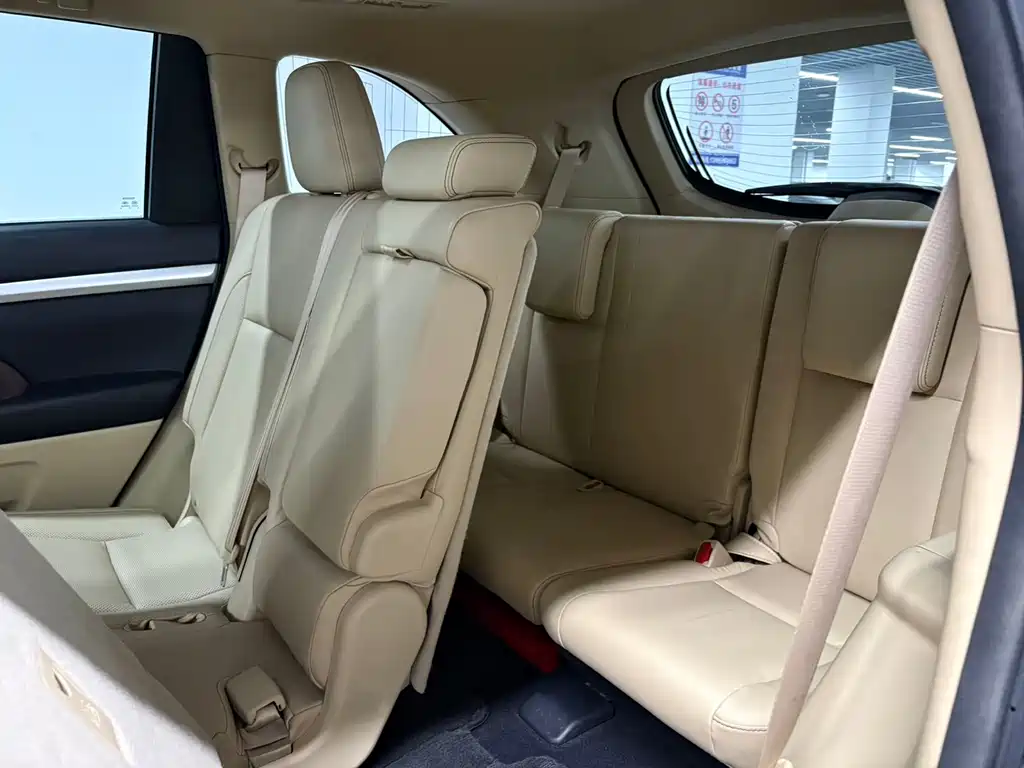 Toyota Highlander 2016 — фото 10