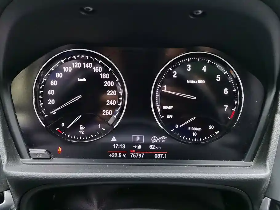 BMW 1 Series 2019 — фото 14