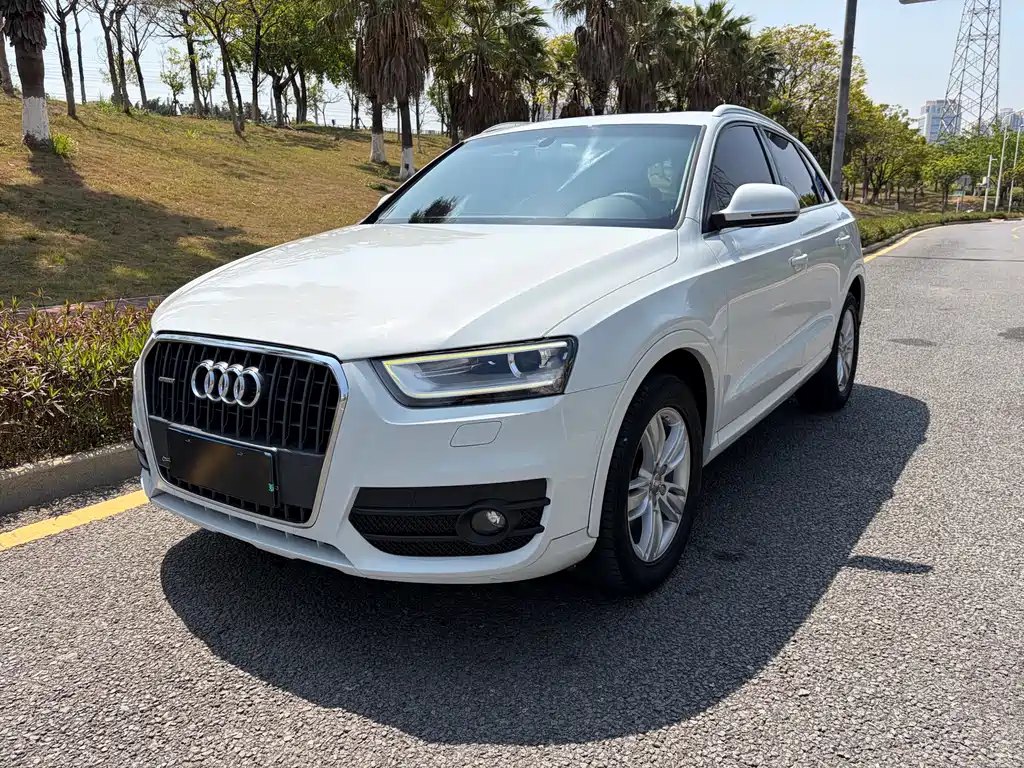 Audi Q3 2016 — фото 1