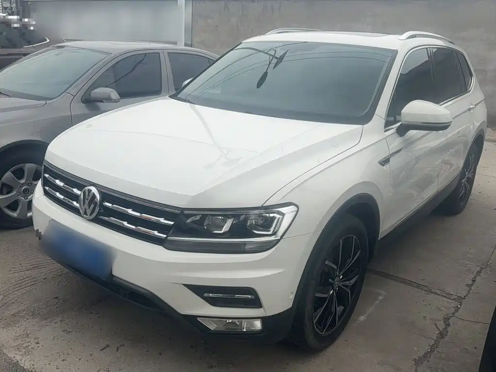 Volkswagen Tiguan L 2020 — фото 2