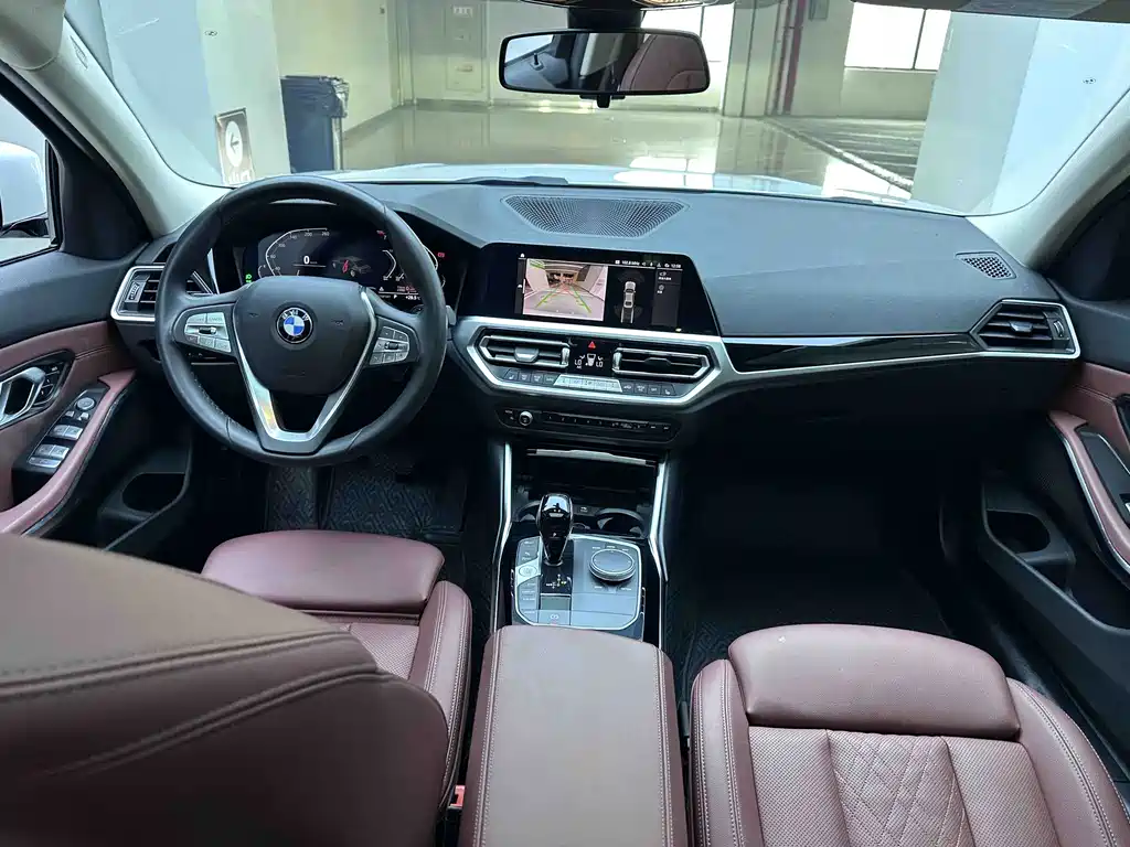 BMW 3 Series 2022 — фото 19