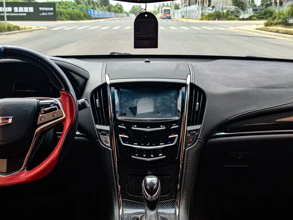 Cadillac ATS-L 2018 — фото 20