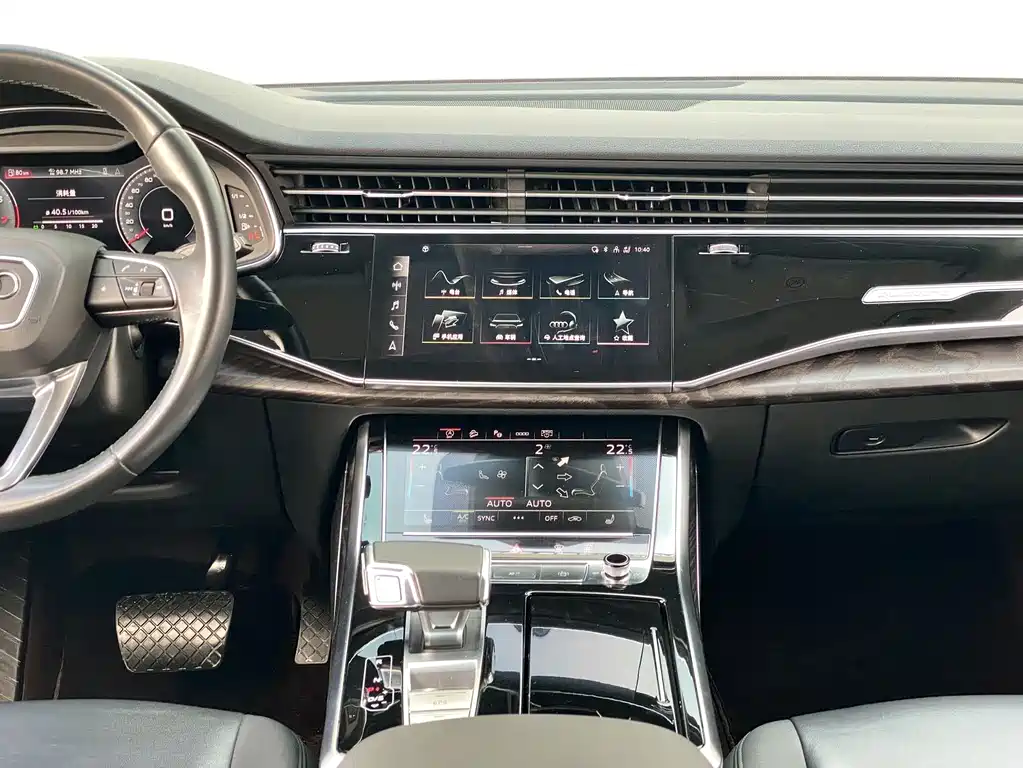 Audi Q8 2021 — фото 10